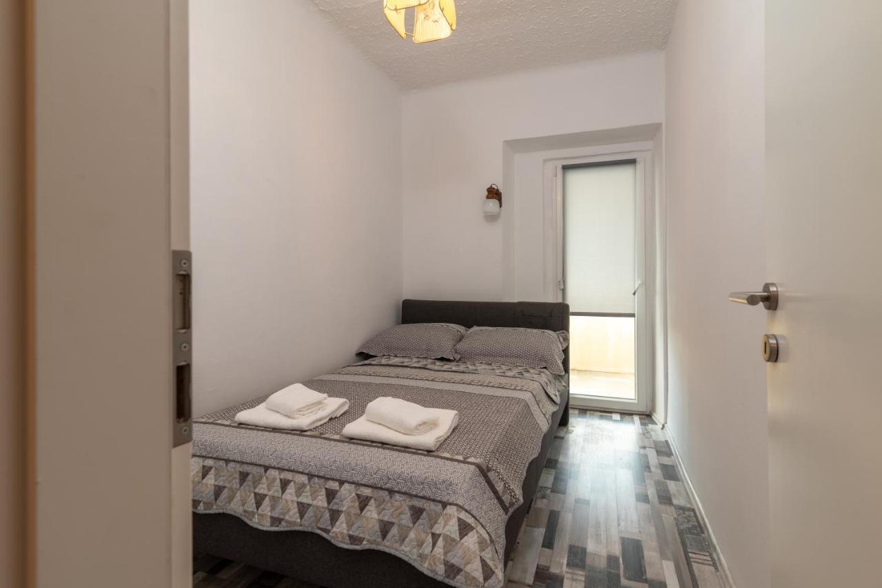 Studio Apartman Duje Trogir Exterior photo